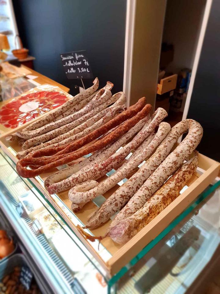 Vente de viande et de charcuterie Villenouvelle