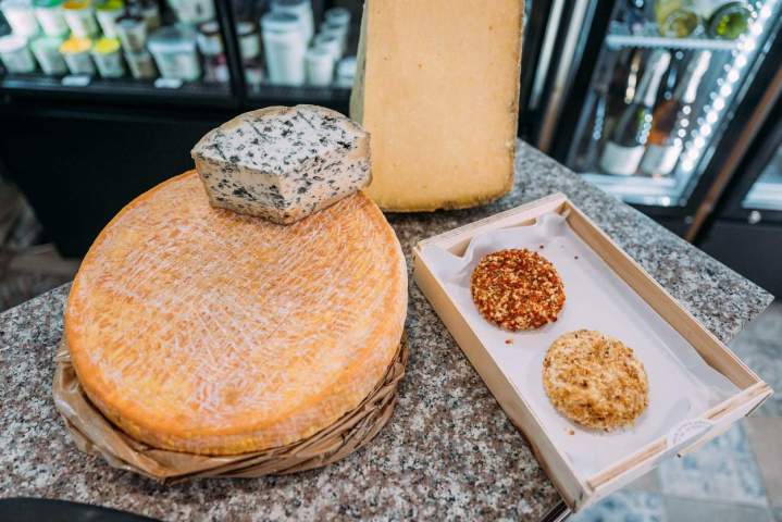 Vente de produits laitiers Villenouvelle