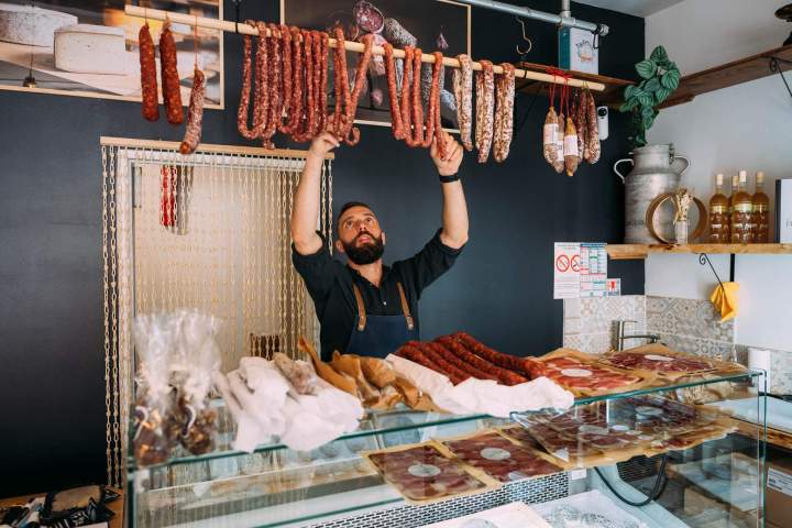 Vente de viande et de charcuterie Villenouvelle
